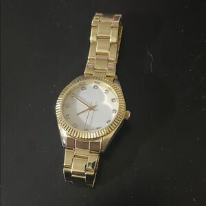 Elegant Gold Women's Watch